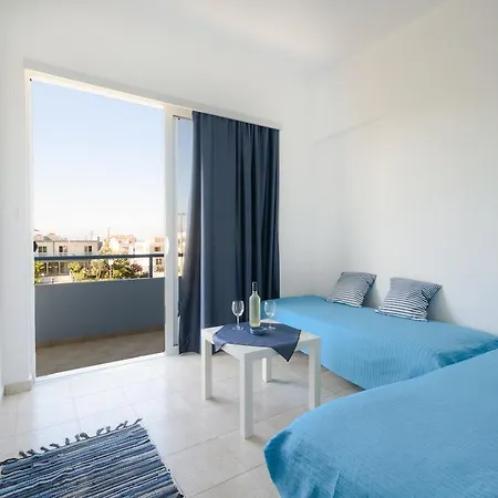 Antomar And Studios Aparthotel