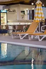Antomar And Studios Aparthotel 3*