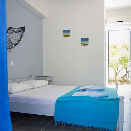 Antomar And Studios Aparthotel 3*